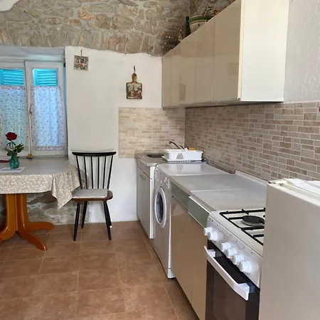 Sara & Dario Brtonigla