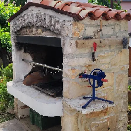 Sara & Dario Διαμέρισμα Brtonigla